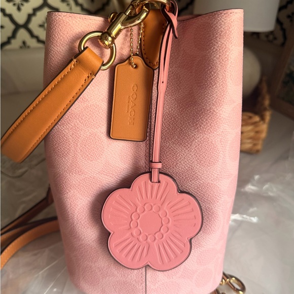 Coach Pink Rowan - Picture 3 of 7